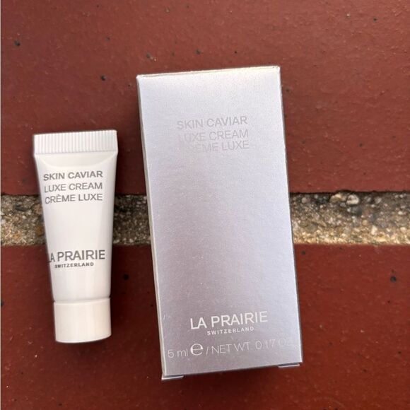 La Prairie Skin Caviar Luxe 0.17 oz. and a Skin Caviar Essence-in-Lotion 0.33 oz - Picture 4 of 6